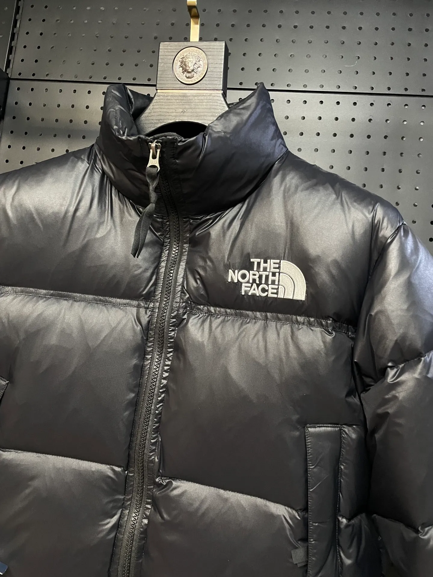 【𝗧𝗵𝗲 𝗡𝗼𝗿𝘁𝗵 𝗙𝗮𝗰𝗲/ 84 Same Style 】 ： 𝗧𝗵𝗲 𝗡𝗼𝗿𝘁𝗵 𝗙𝗮𝗰𝗲” 、 。 。 , 。 𝗧𝗵𝗲 𝗡𝗼𝗿𝘁𝗵 𝗙𝗮𝗰𝗲“ , Yosemite Half Dome, 。 + ： 1. RDS Quality 700 ， ，Lightweight ， 2. ， 7 ， ， 、 、 ， ！ 3. YKK ， ， ，9000Quality ZP 4. ， ， 5. Lightweight ， Size：XS-M ：White Black Pink
